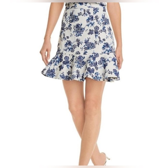 AQUA Floral Jacquard Ruffle Mini Skirt Size Small